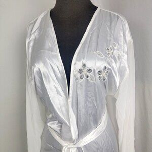 Ivy & Annabelle Women's Lingerie Short Robe White NEW Flowers Belt Closure LARGE